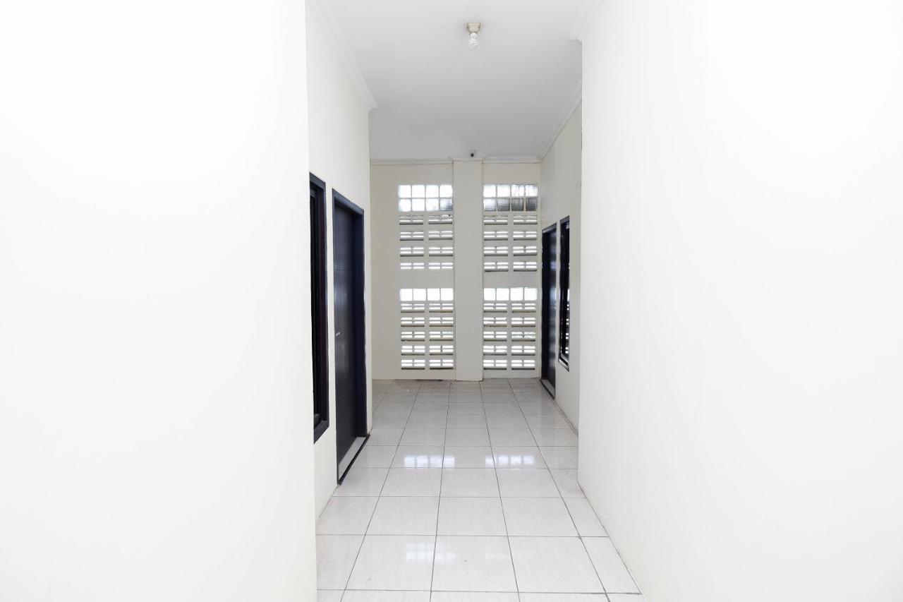Super Oyo 1620 Sion Family Residence Grobogan Екстер'єр фото